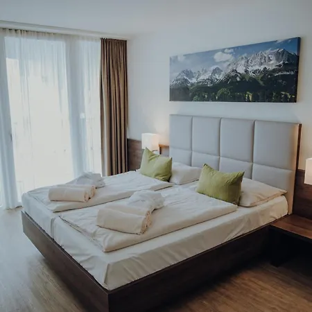 Alpenhotel Kaiserfels ホテル