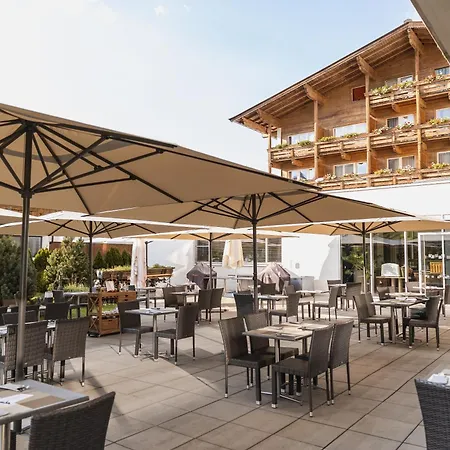 Alpenhotel Kaiserfels מלון 4*