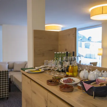 ホテル Alpenhotel Kaiserfels