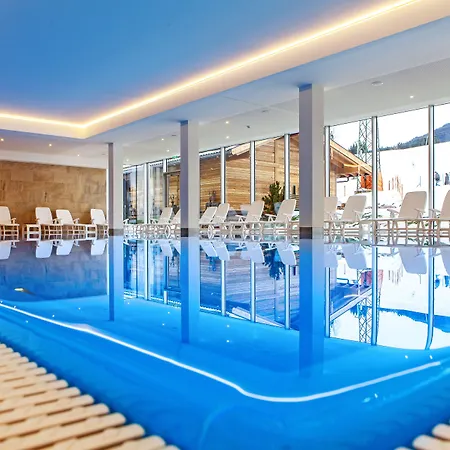 Alpenhotel Kaiserfels ホテル